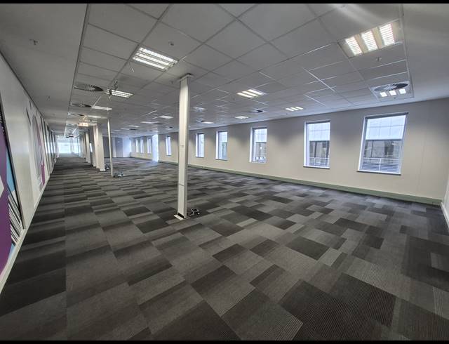 1,418M² OFFICE TO LET IN SANDTON CENTRAL